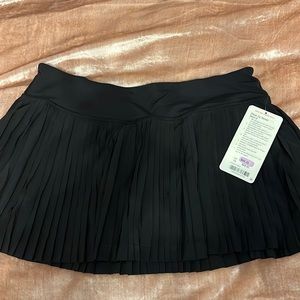 Lululemon pleat to street skirt II